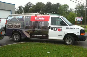 Camion de service de Ruel Portes de Garage